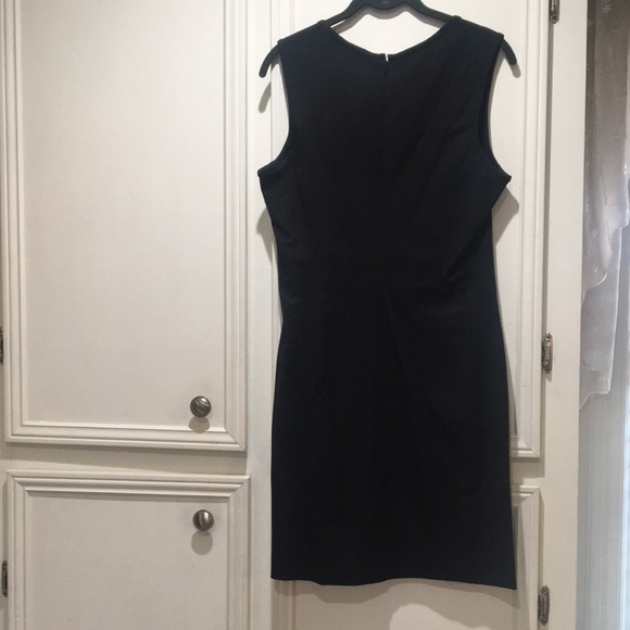 Black Sleeveless Dress - Picture 6 of 7